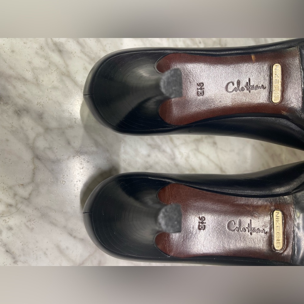 Cole Haan Square Toe Black pump heels, approx. 2 1/2 in heel, size 9 1/2 B - Picture 6 of 8